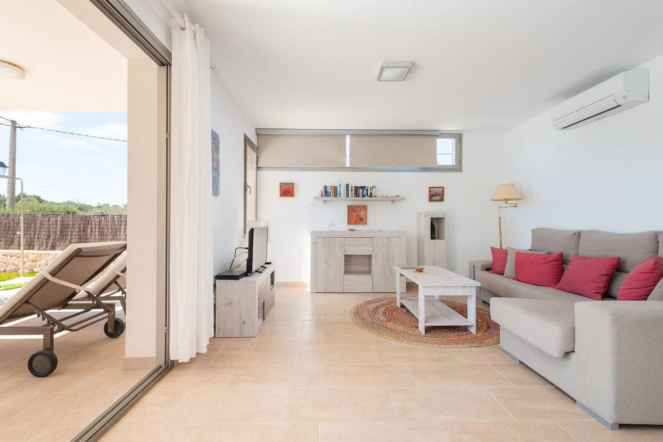 Foto 7 von 41: Garlanda 1 - Moderne Villa mit privatem Pool in der Nähe eines paradiesischen Strandes. Wifi gibt es gratis.