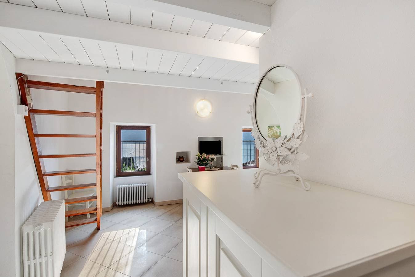 Foto 9 von 22: Ferienhaus 'Casa Tua Alla Torre' mit Seeblick, WLAN und Klimaanlage