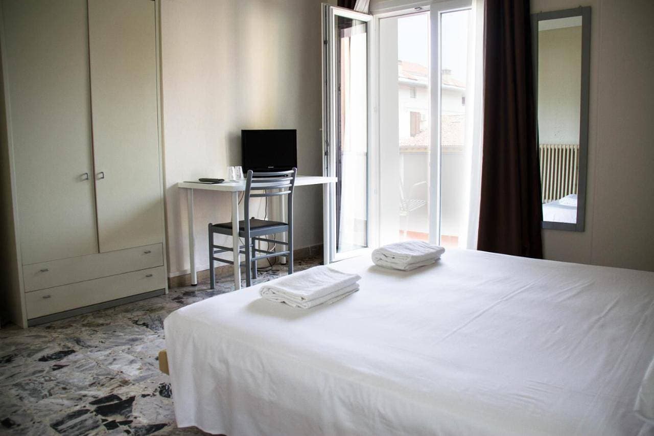 Foto 8 von 14: Standard Double or Twin Room