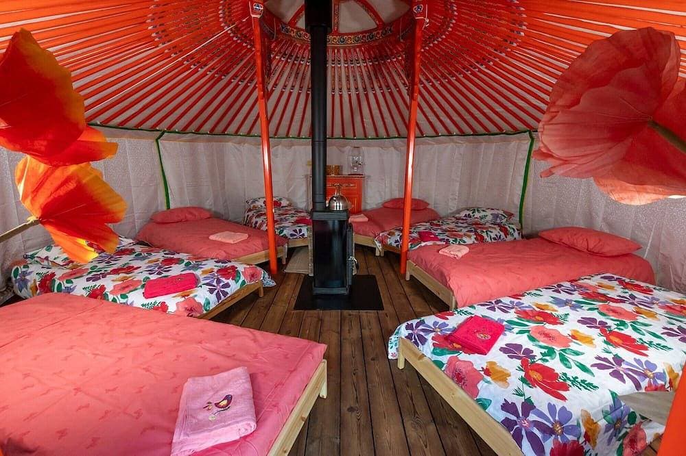 Foto 3 von 30: Ferienhaus 'Yourte Bulle De Sainte-Baume' mit WLAN