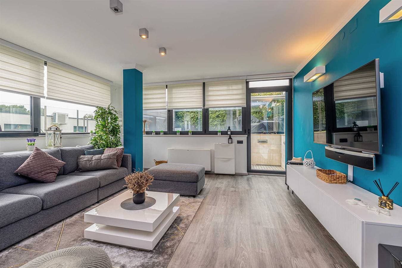 Foto 4 von 19: Ferienwohnung Aquavista mit privatem Pool