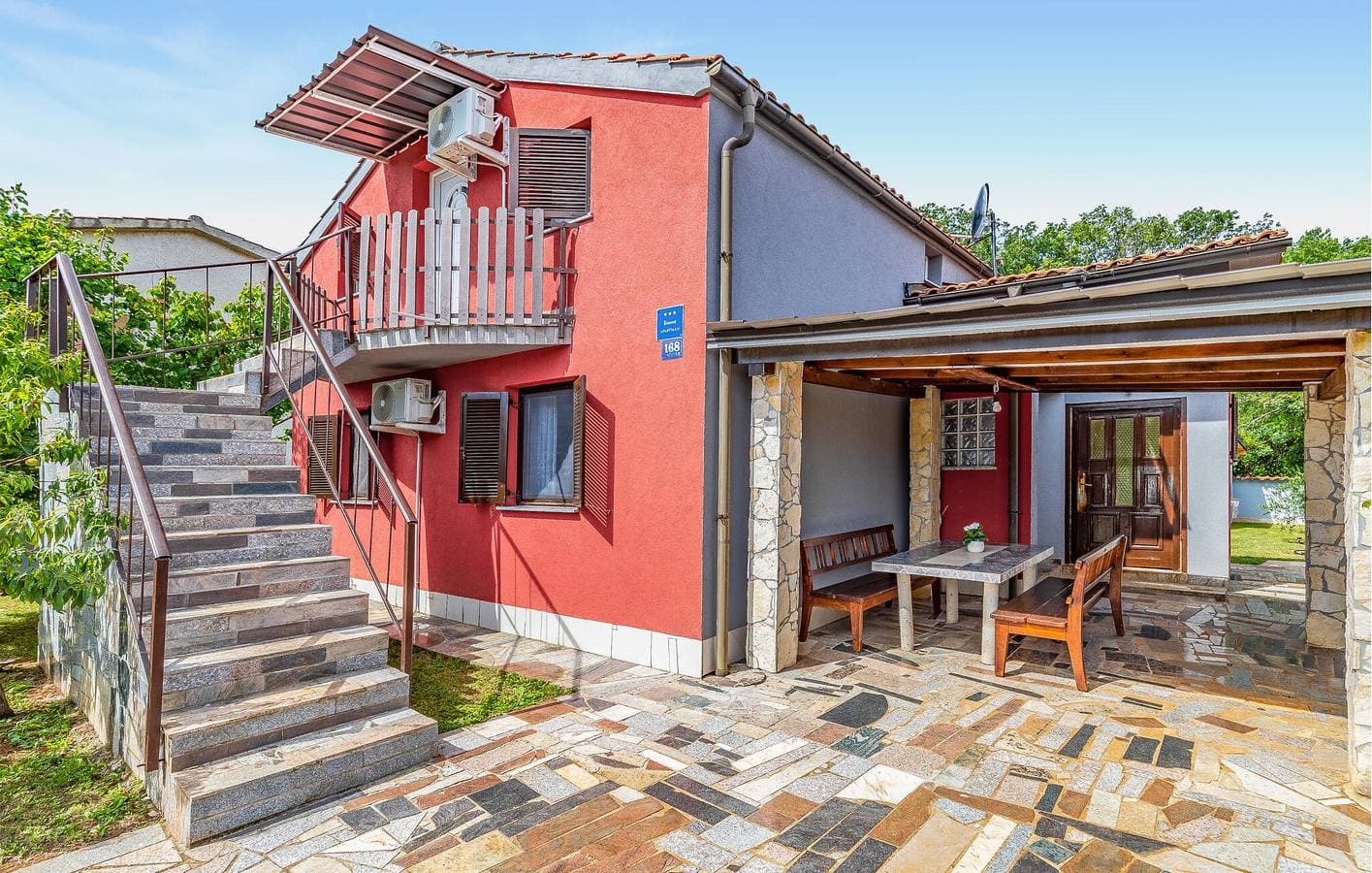 Foto 2 von 36: Gemütliche 2-Zimmer-Wohnung mit Pool, WLAN und Strandzugang in der Nähe von Bijeca