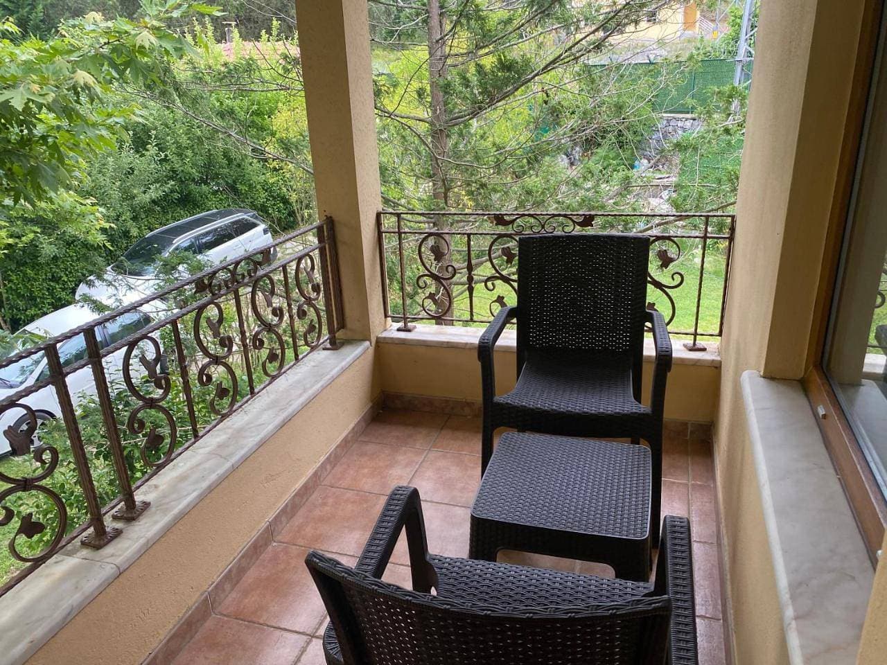Foto 7 von 9: Double Room with Balcony
