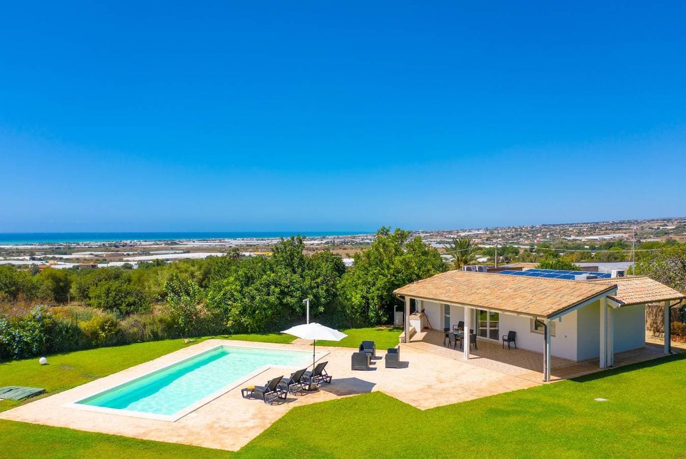 Foto 2 von 27: Villa für 4 Personen mit Meerblick