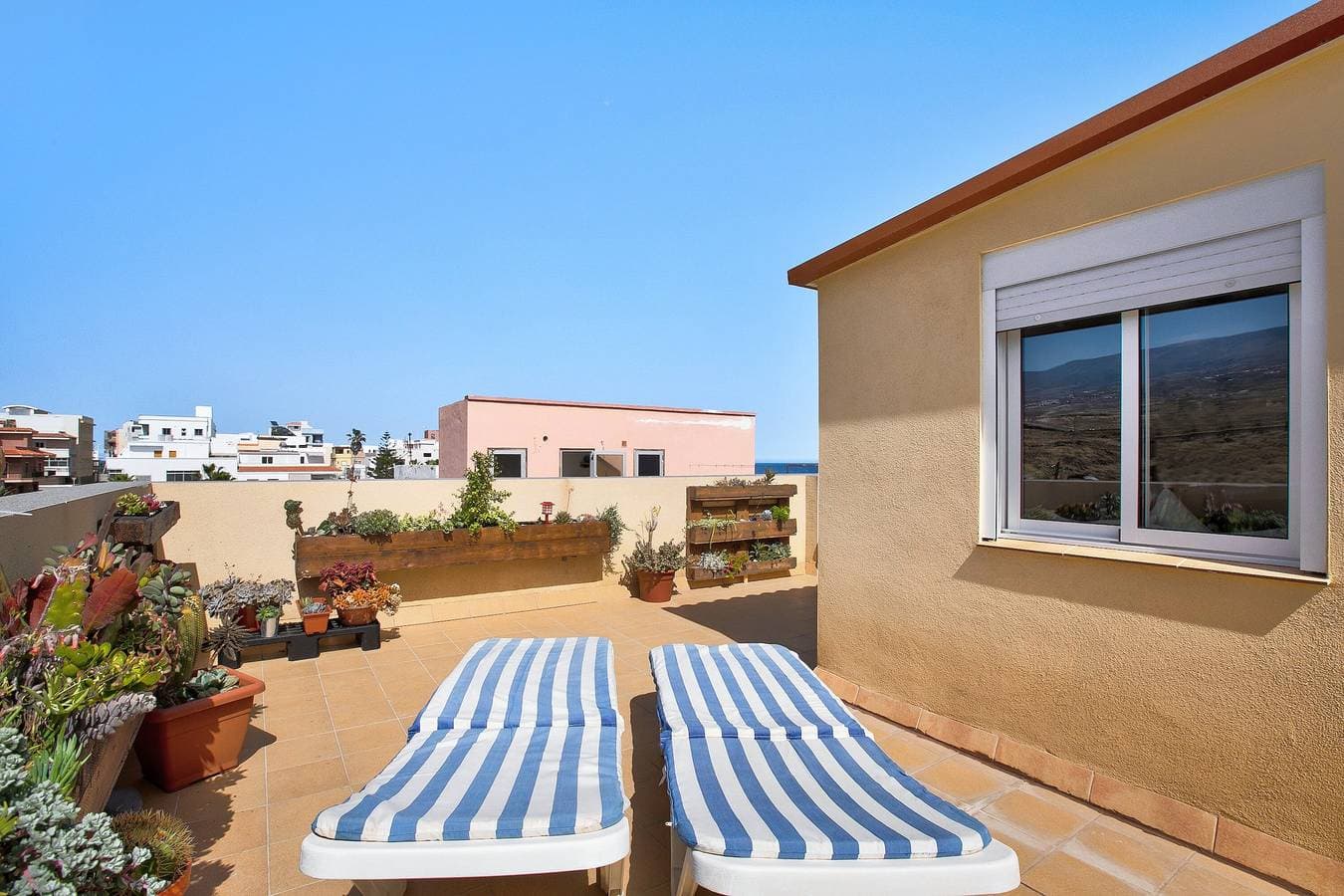 Foto 2 von 27: Ferienwohnung 'Estudio Calima' mit Meerblick, privater Terrasse und WLAN