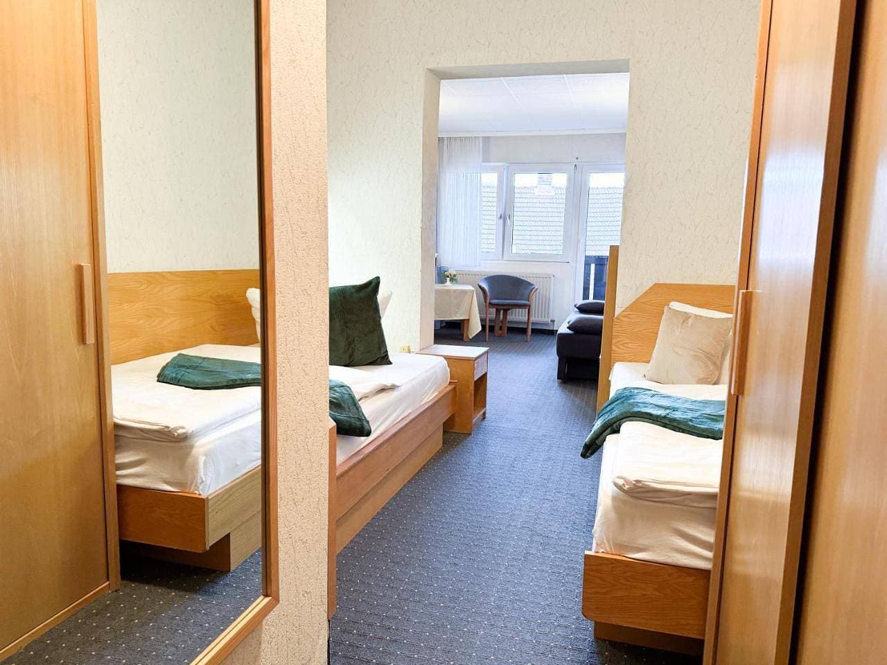 Foto 8 von 10: Twin Room with Balcony