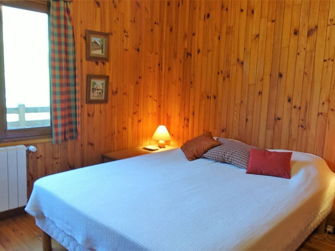 Foto 3 von 12: Chalet mit 4 Zimmern für 6 Pers., nahe Dorf, Terrasse, Skidepot