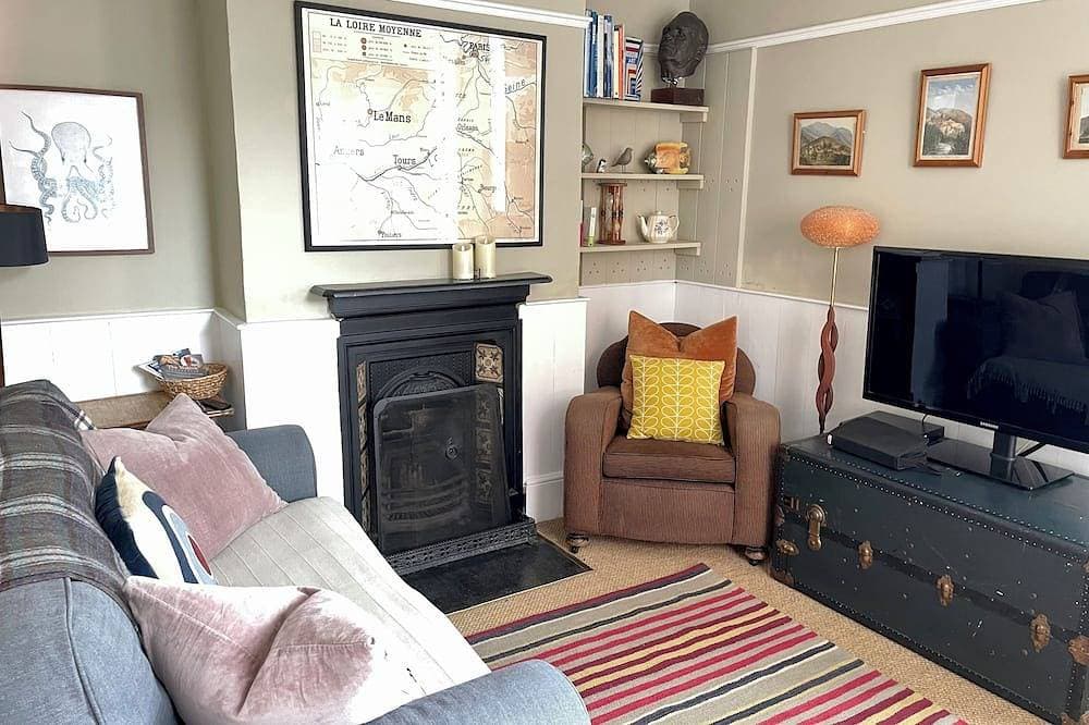 Foto 10 von 28: Stylish Whitstable Cottage/ Beach 2 mins/ Courtyard /free parking/dog friendly.