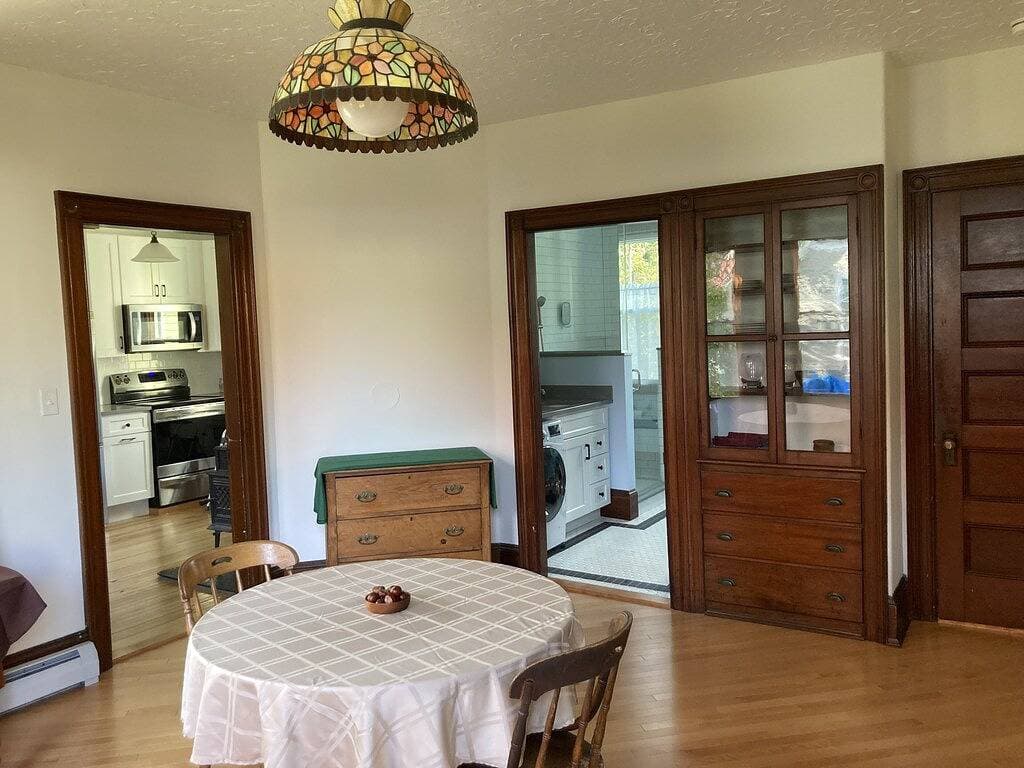 Foto 13 von 22: Private 1st Floor Studio in Victorian Home - Steps to Ll Bean, Downtown Freeport