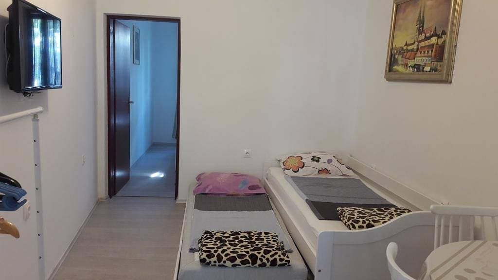 Foto 13 von 39: Ferienwohnung in Malinska mit Terrasse, Klimaanlage, W-Lan, Waschmaschine (4693-2)