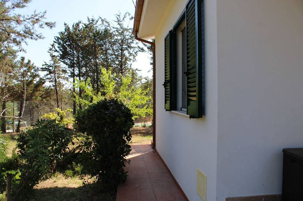 Foto 7 von 27: House surrounded by greenery just a few minutes drive from the most beautiful beaches of Alghero