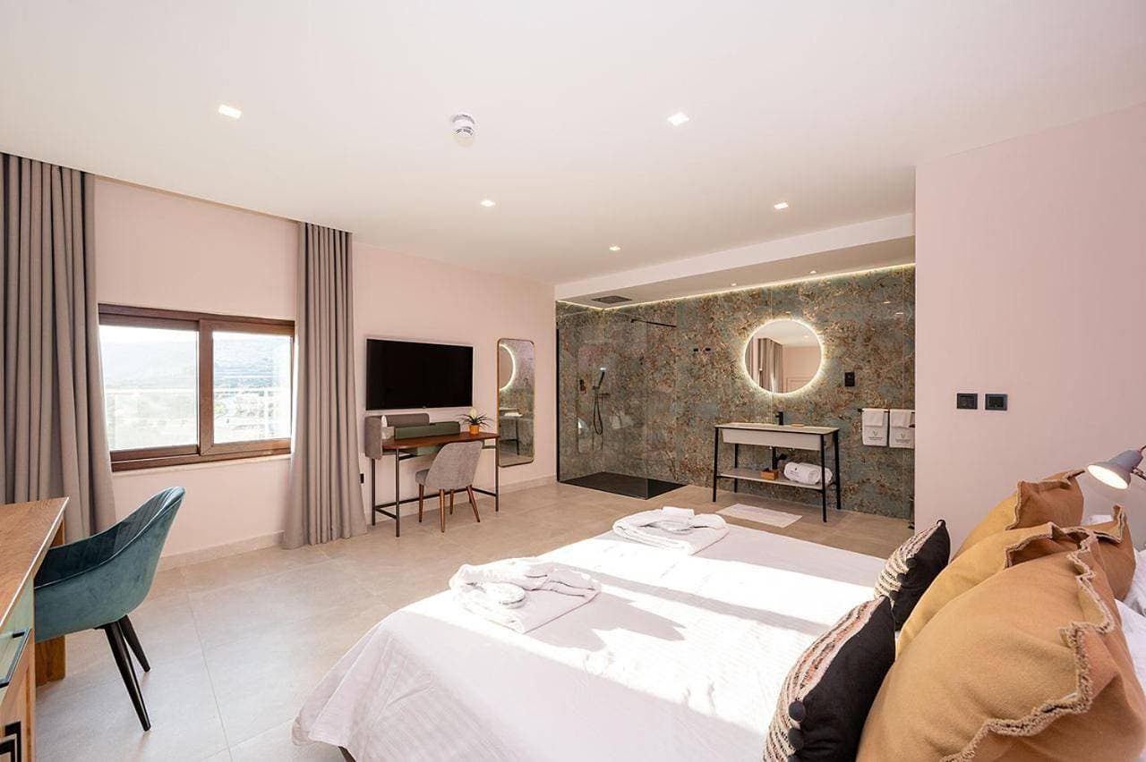 Foto 5 von 9: Double Room with Terrace