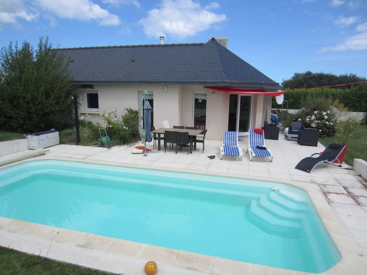 Foto 3 von 13: Villa 'Bord de Mer Piscine' mit privatem Pool, privater Terrasse und WLAN