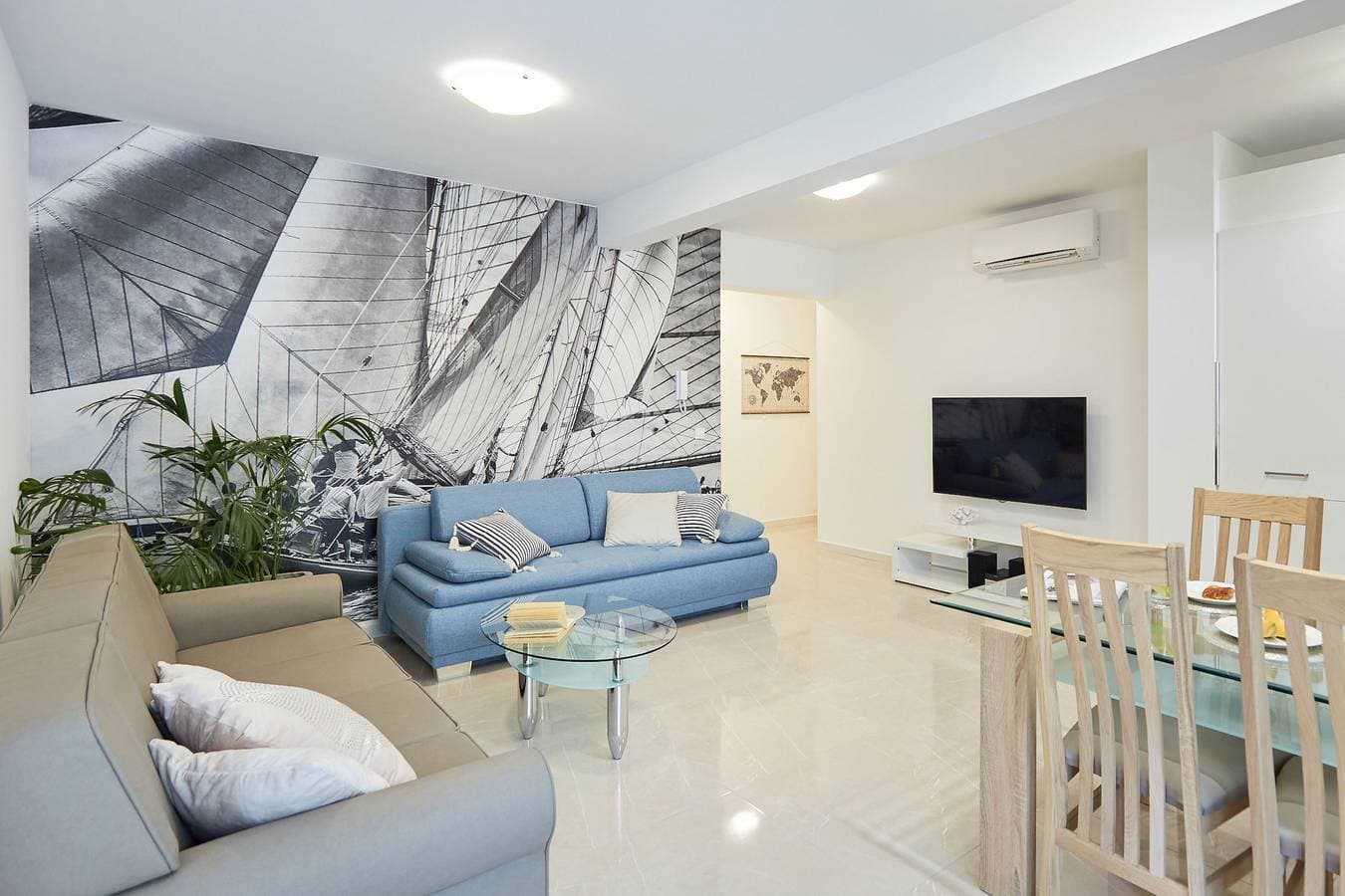Foto 3 von 32: Ferienwohnung für 4 Personen mit Balkon