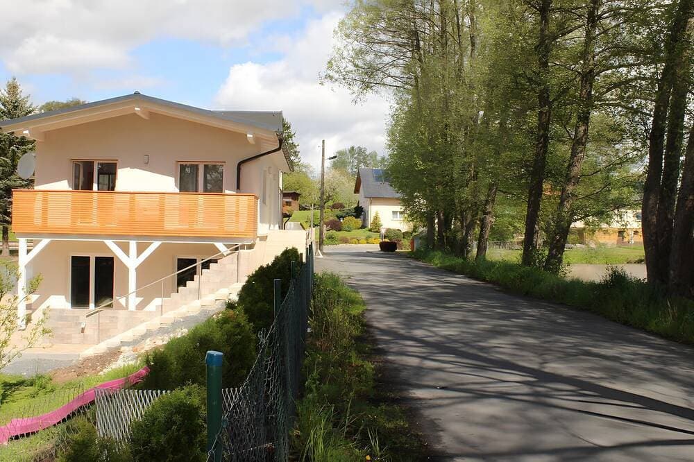 Foto 11 von 25: Ferienhaus am Mühlteich, Balkon & Terrasse