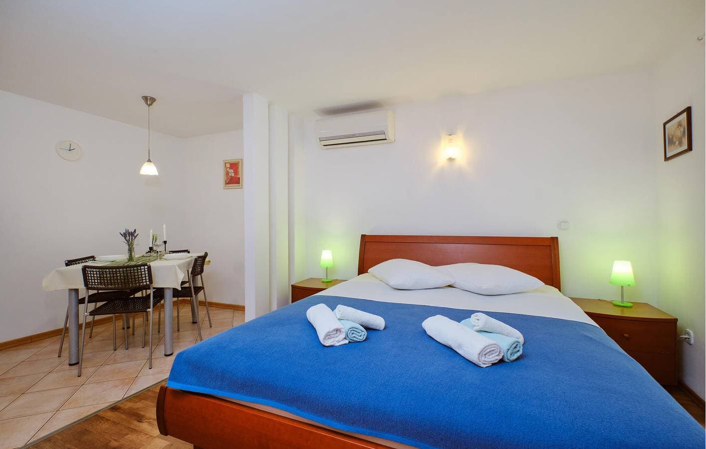 Foto 9 von 16: Gemütliche Ferienwohnung 100 m von der Küste in Cres entfernt, mit kostenlosem WLAN und Klimaanlage
