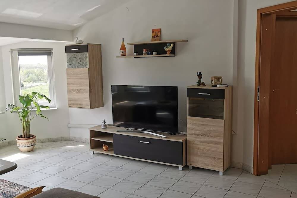 Foto 5 von 12: 2-Zimmer-Ferienwohnung mit Pool Kastel, Sredisnja Istra