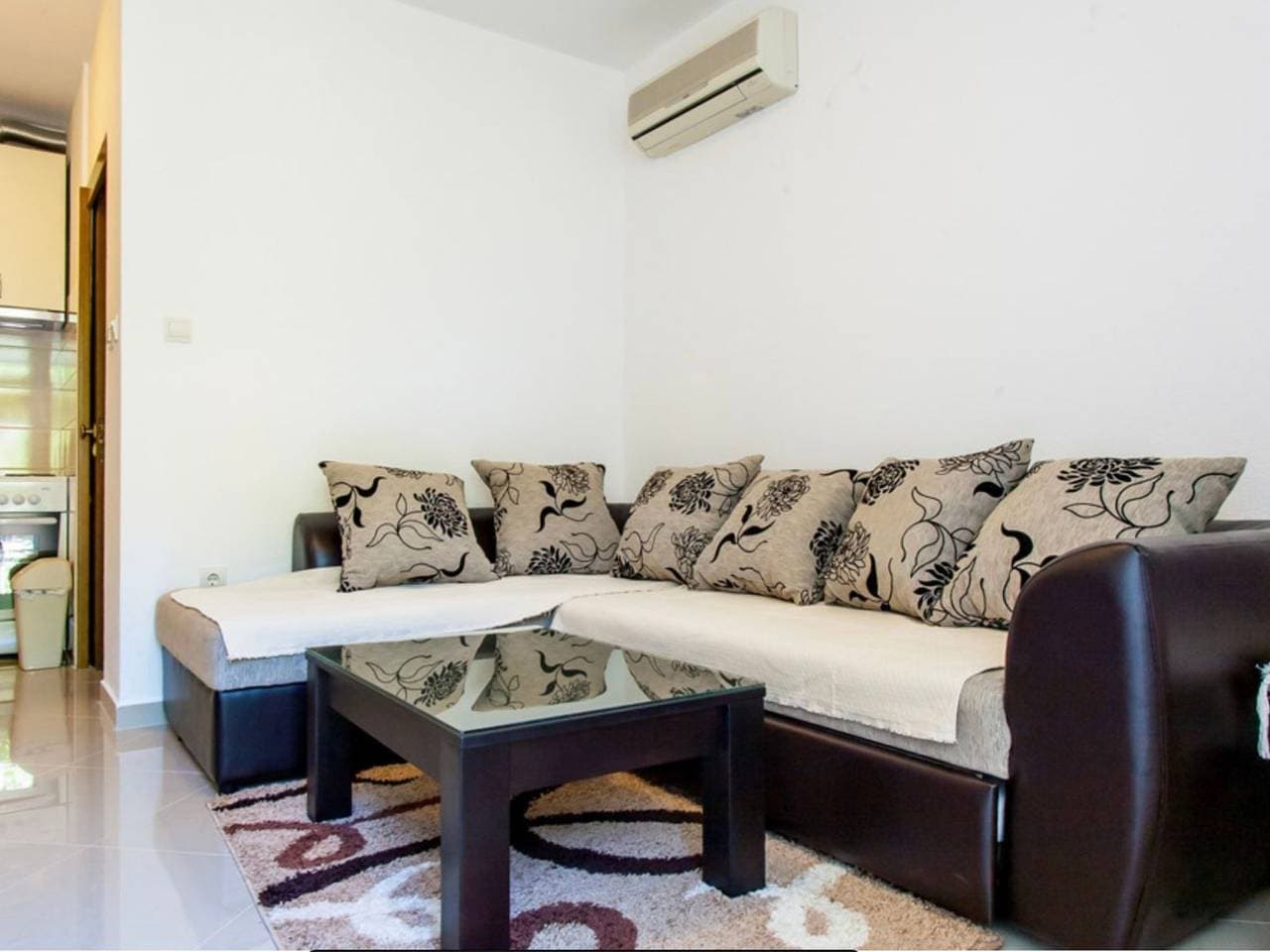 Foto 11 von 19: Ljubica Two - Schlafzimmer-Apartment mit Terrasse