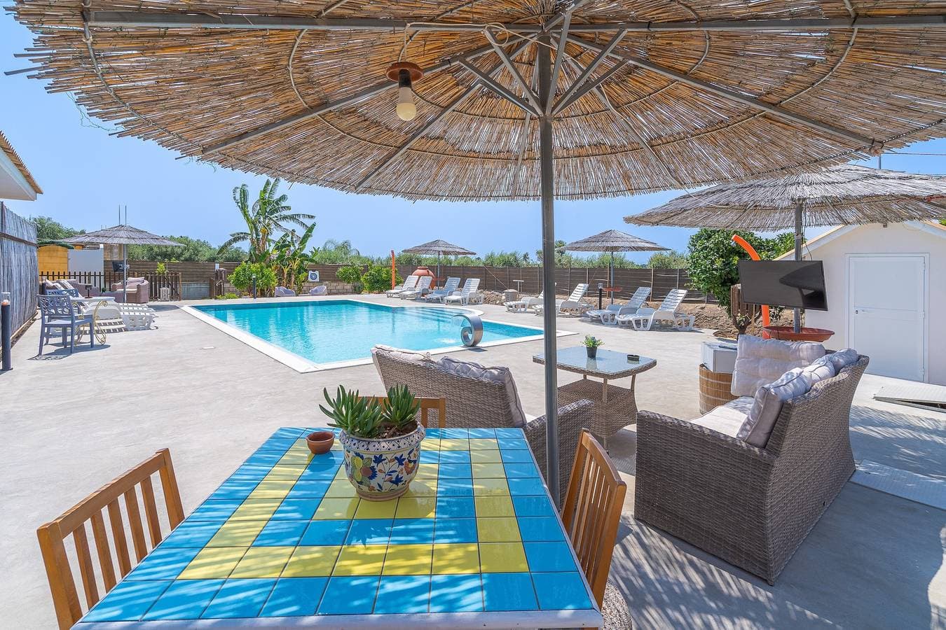 Villa Luana con piscina 1