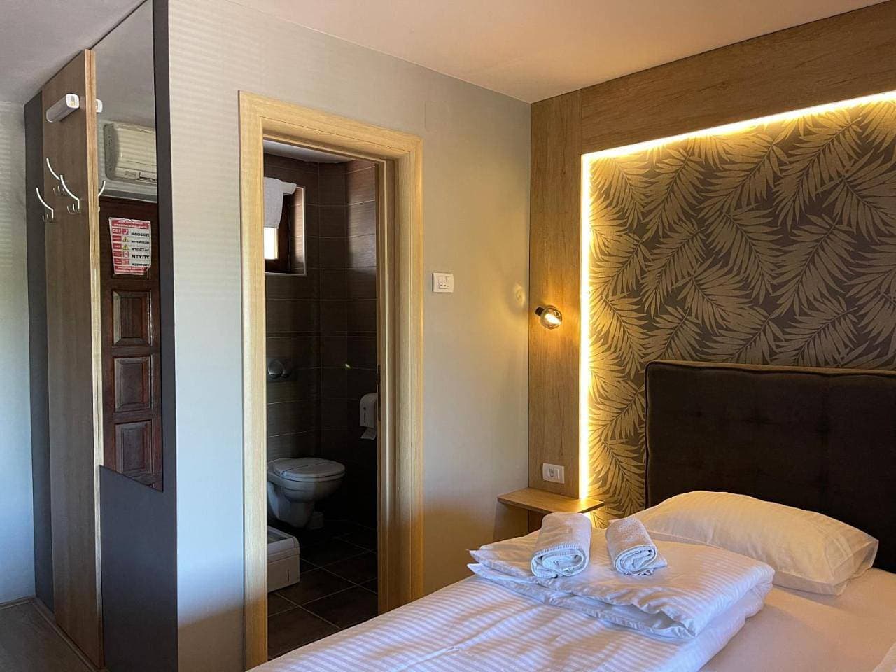 Foto 9 von 22: Double Room with Lake View