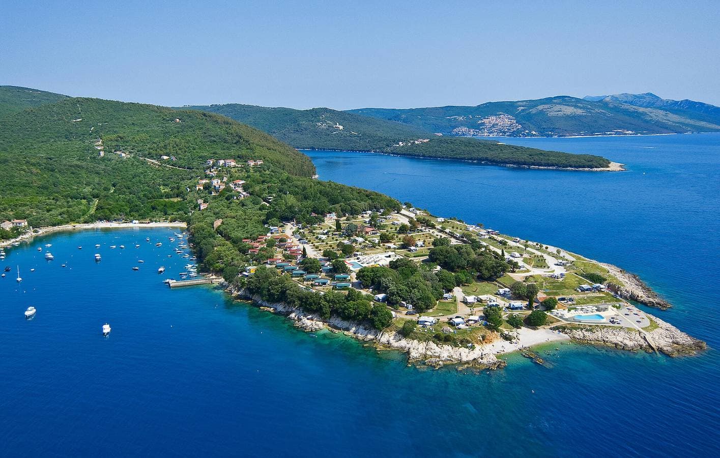 Foto 4 von 19: Reizendes Mobilheim mit Meerblick, Pool und WLAN – 2 km vom Strand entfernt