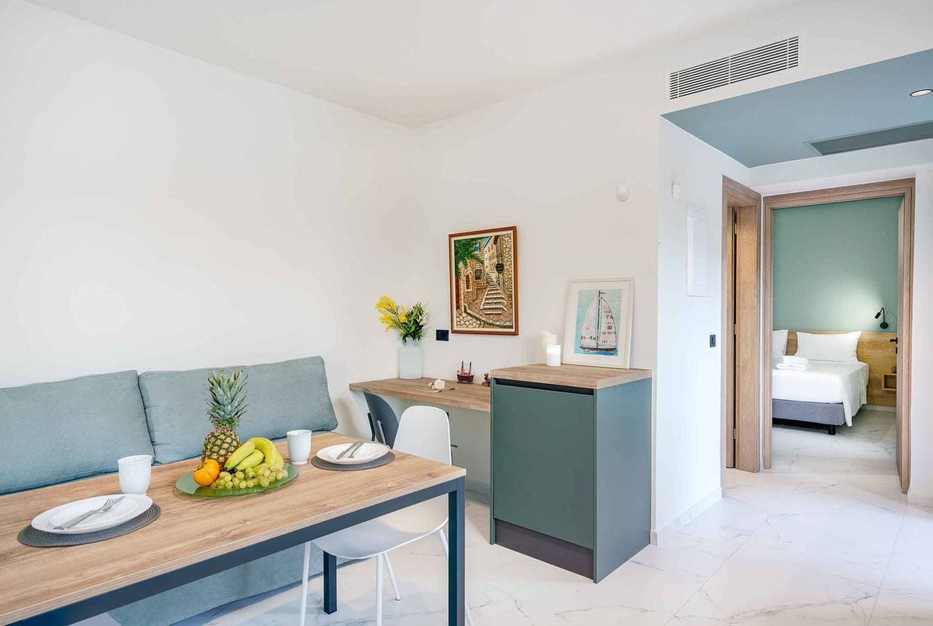 Foto 12 von 32: Villa Anthos |Luxury 1-Bedroom with Heated*  Pool!