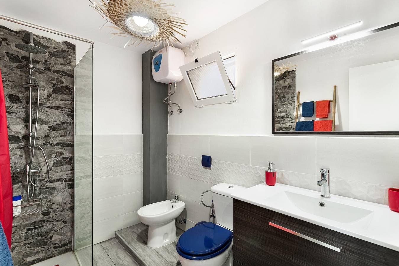 Foto 5 von 30: Ferienwohnung 'Bungalow Josephin' mit Gemeinschaftspool, privater Terrasse und WLAN