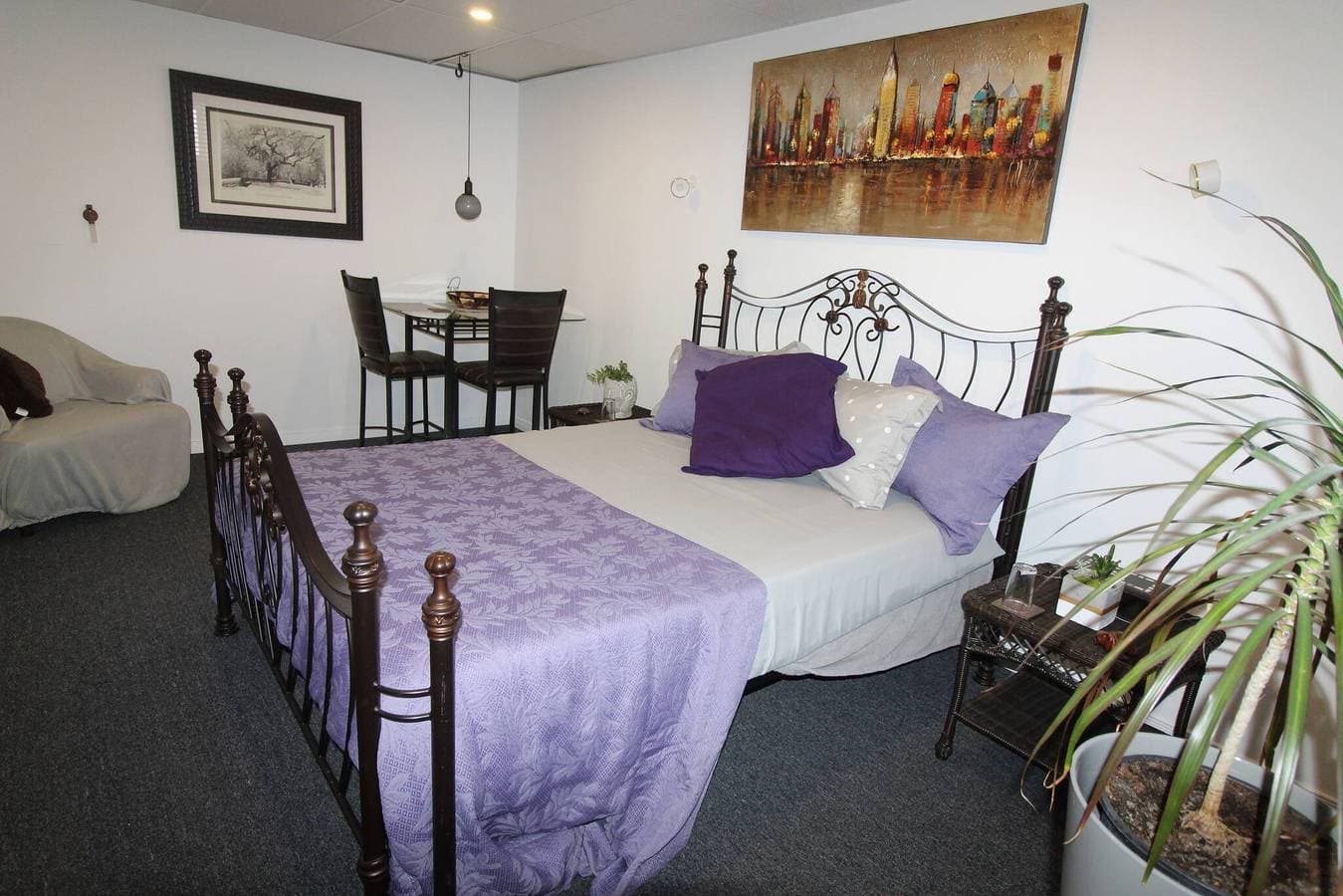 Großes Luther King-Schlafzimmer, entspanntes, modernes Dekor 1