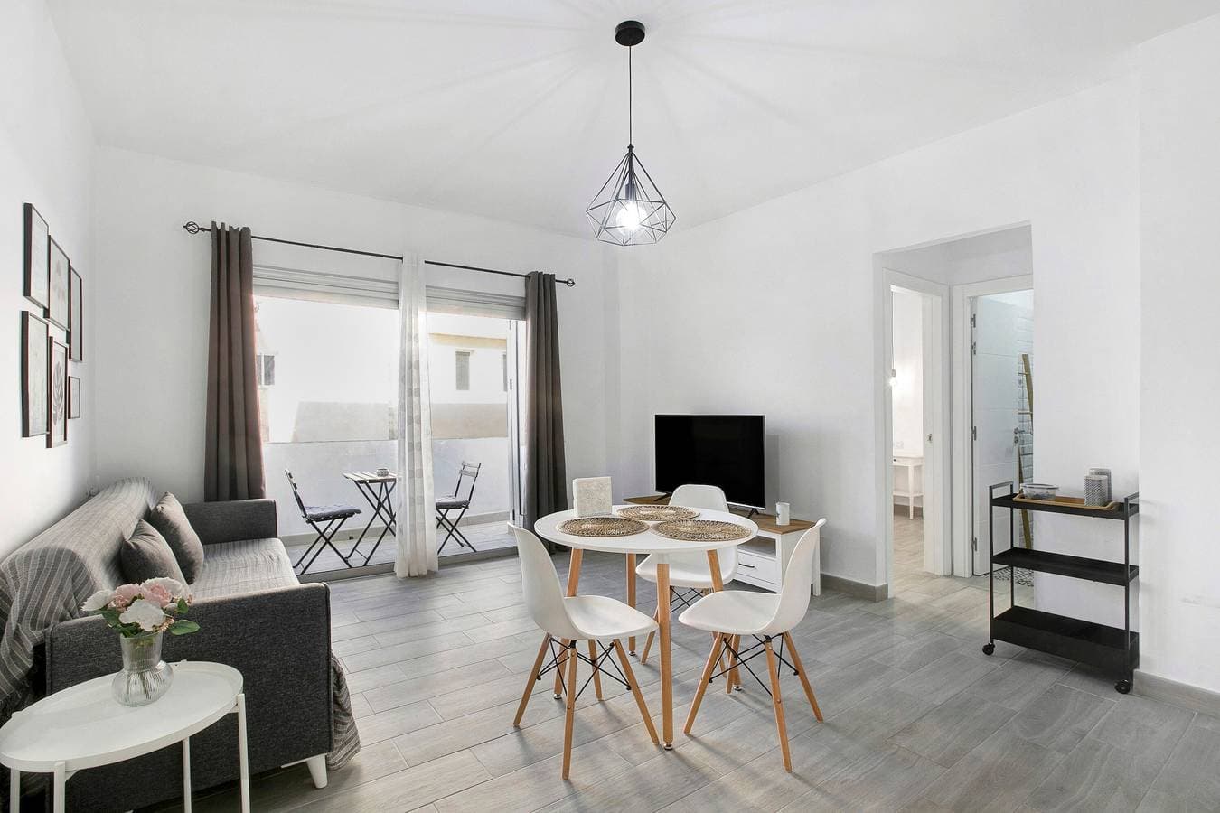 Foto 2 von 24: Ferienwohnung 'Apartamento Kalma' mit Balkon und WLAN