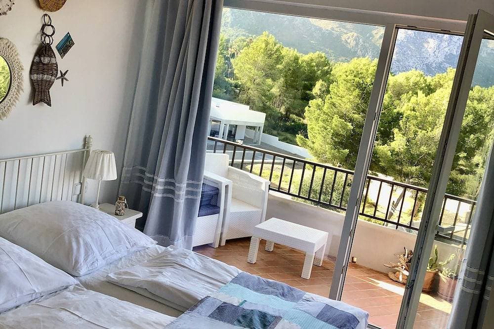 Foto 2 von 29: Ferienwohnung Mallorca mit Pool und Tennis, Meerblick,