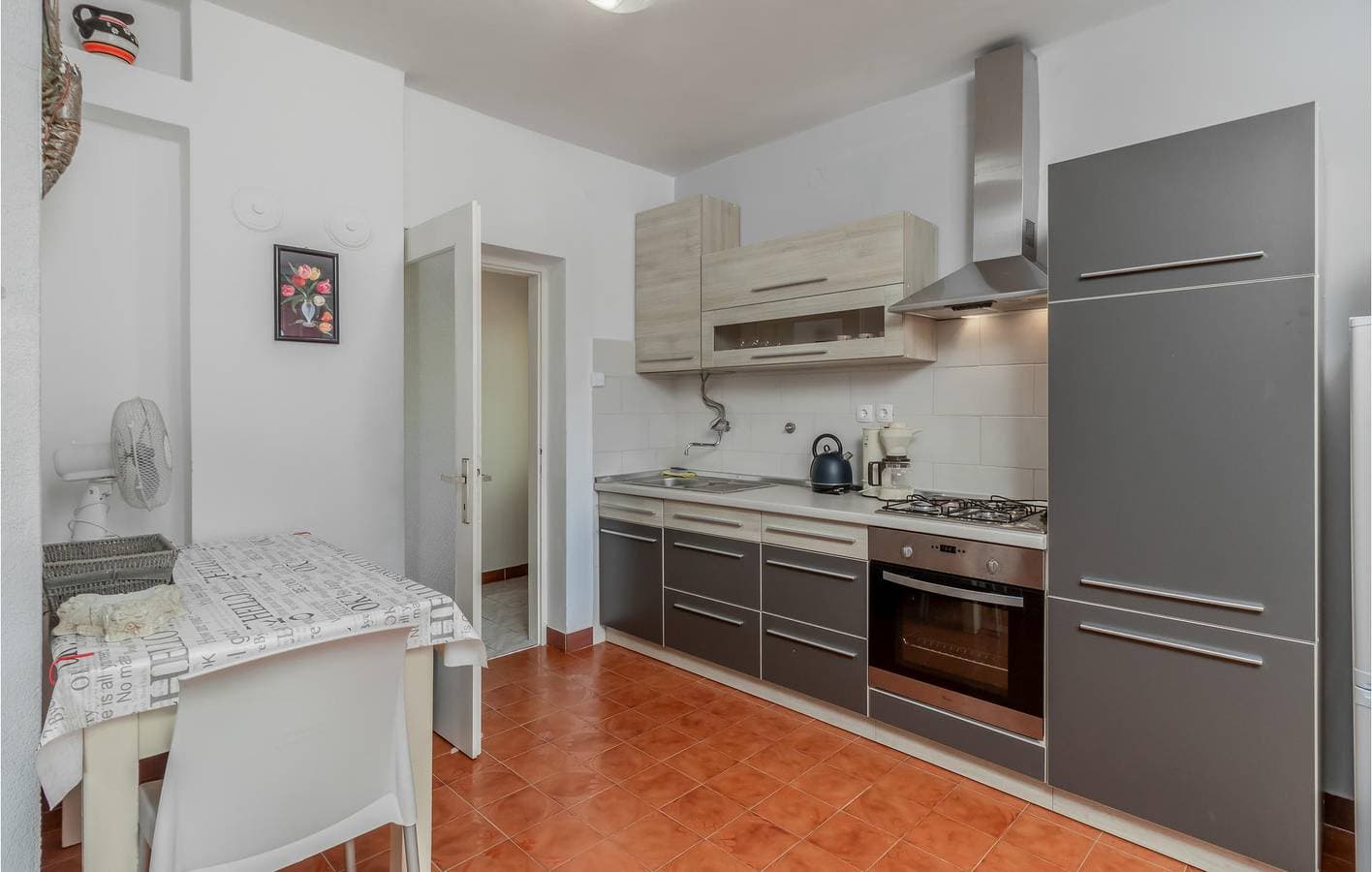 Foto 7 von 32: Gemütliche Ferienwohnung mit Meerblick, Terrasse und Parkplatz – in der Nähe von Klenovica
