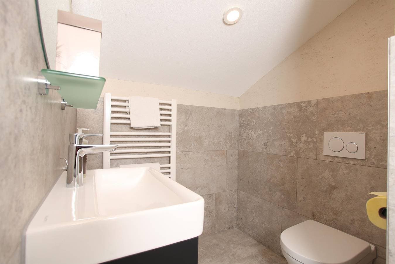 Foto 9 von 114: Doppelzimmer Alpenliebe mit Dusche, Wc, "10"