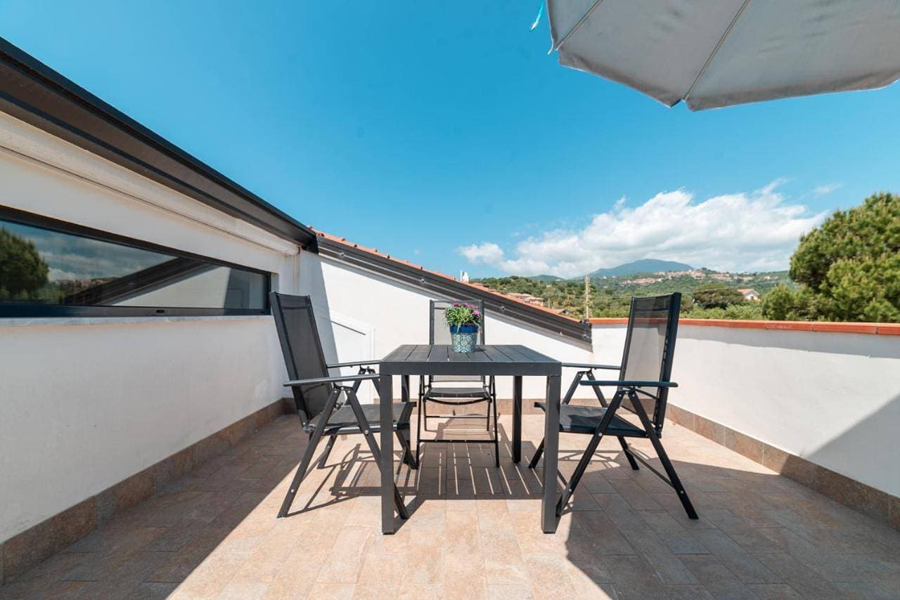 Foto 9 von 23: One-Bedroom Apartment with Balcony and Mountain View