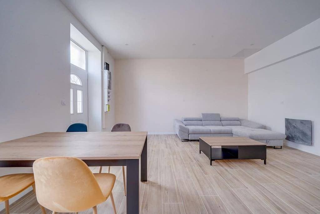Foto 4 von 21: Two-Bedroom Apartment