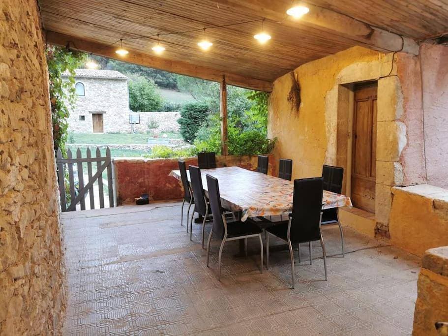 Bâtisse Provençale avec piscine 1
