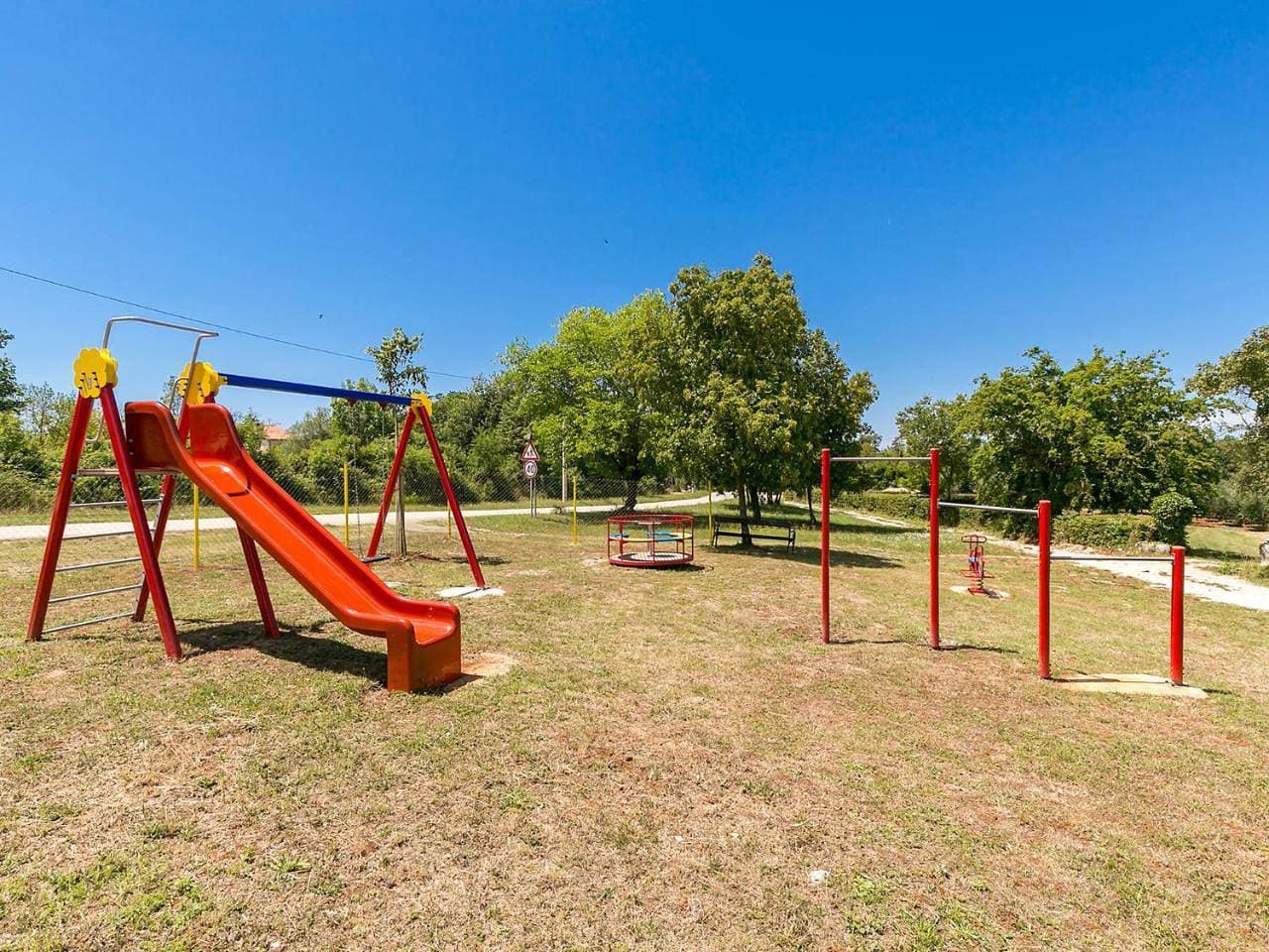 Foto 9 von 49: Apartment with Private Pool