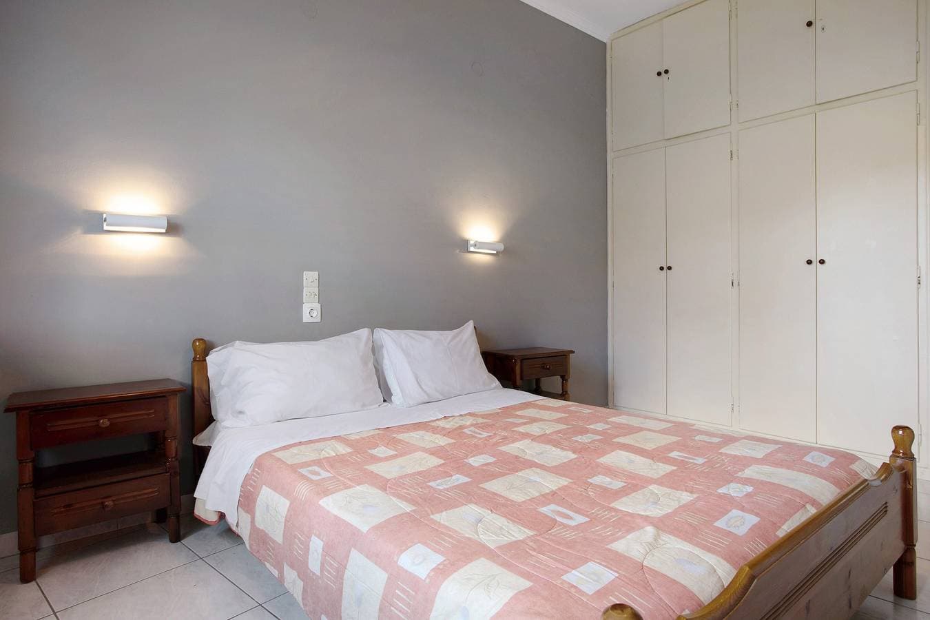 Foto 11 von 26: Ferienwohnung "Dolphin Apartment 8" mit Privatem Balkon, Gemeinschaftsgarten und WLAN