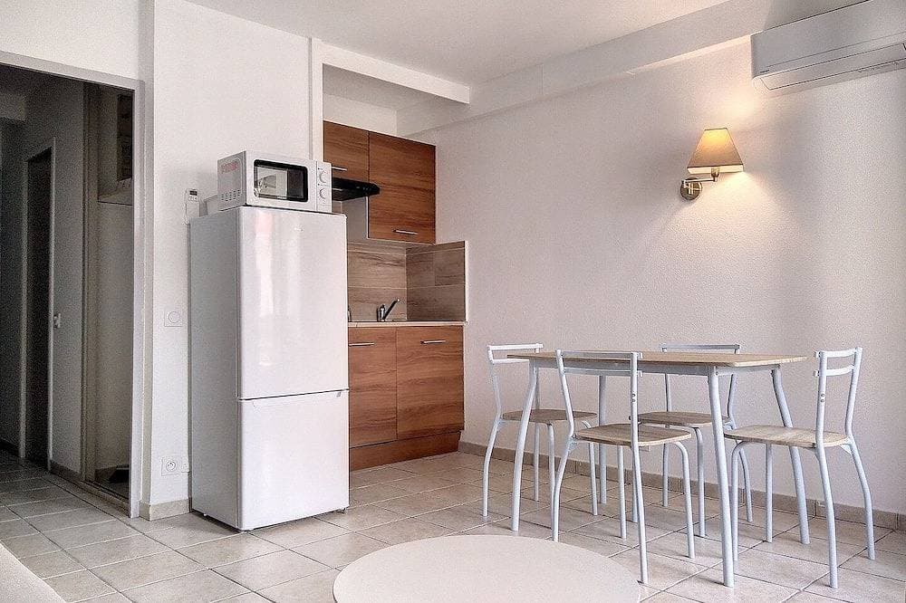 Foto 11 von 14: Studio-501-Standard-Nasszelle-Stadtblick