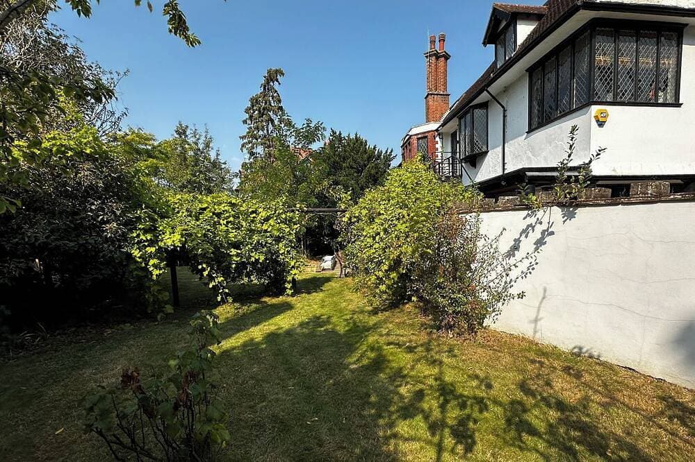 Foto 11 von 18: 2nd floor modern flat in large Edwardian house ten minutes’ walk from railway