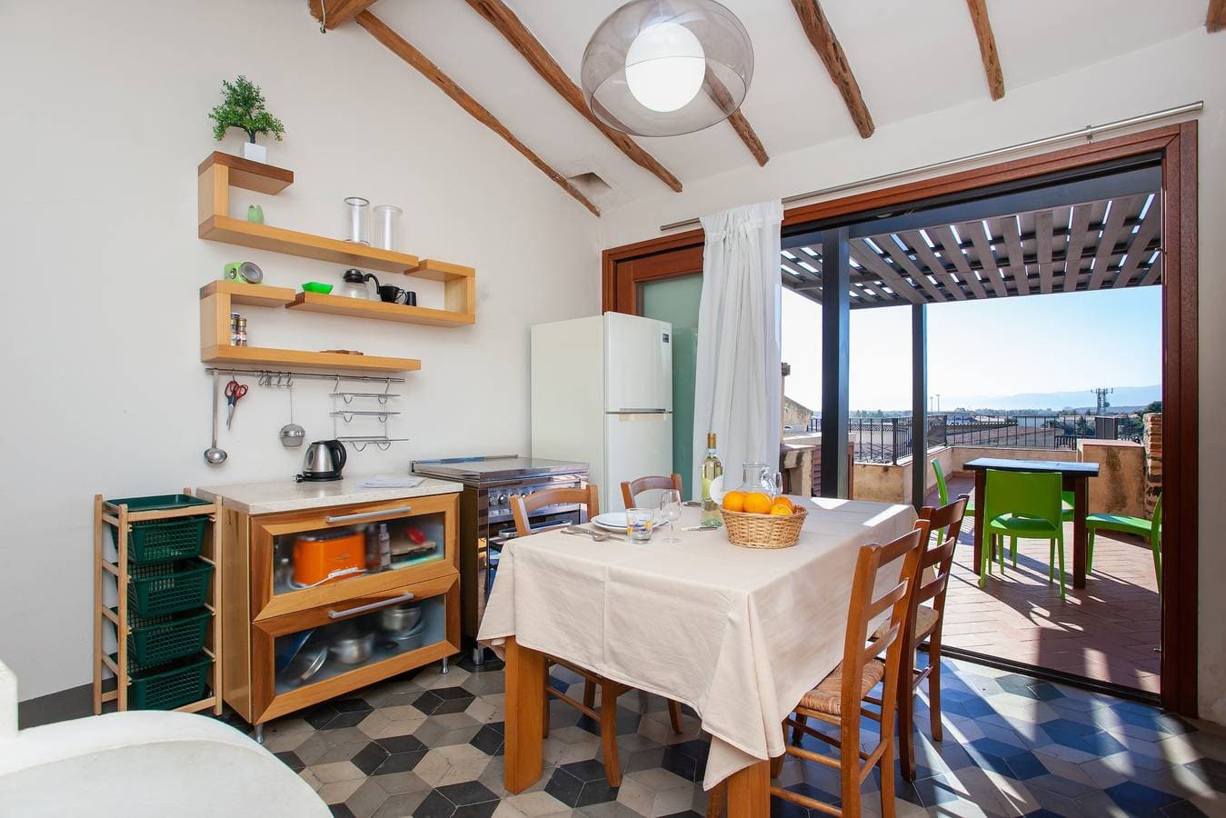 Foto 2 von 31: Ferienwohnung "Hora Vona" mit Meerblick, Terrasse, WLAN und privatem Parkplatz