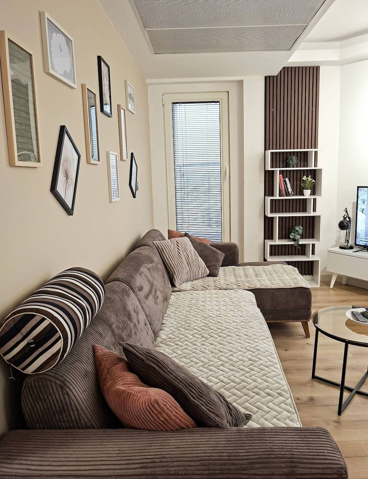 Luxus-Wohnung im 19. Stock mit Pool, Spa und Parkplatz 1