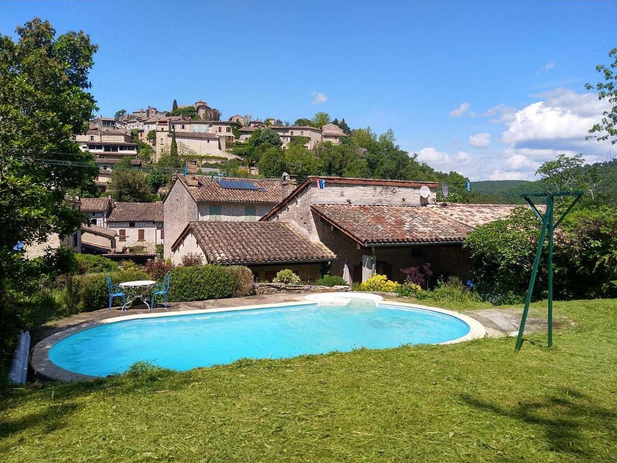 Au cœur de Bruniquel - Magnifique villa en pierres pour 7 personnes - Piscine privée - Poêle - Vue imprenable sur le village - Jardin - Garage 1