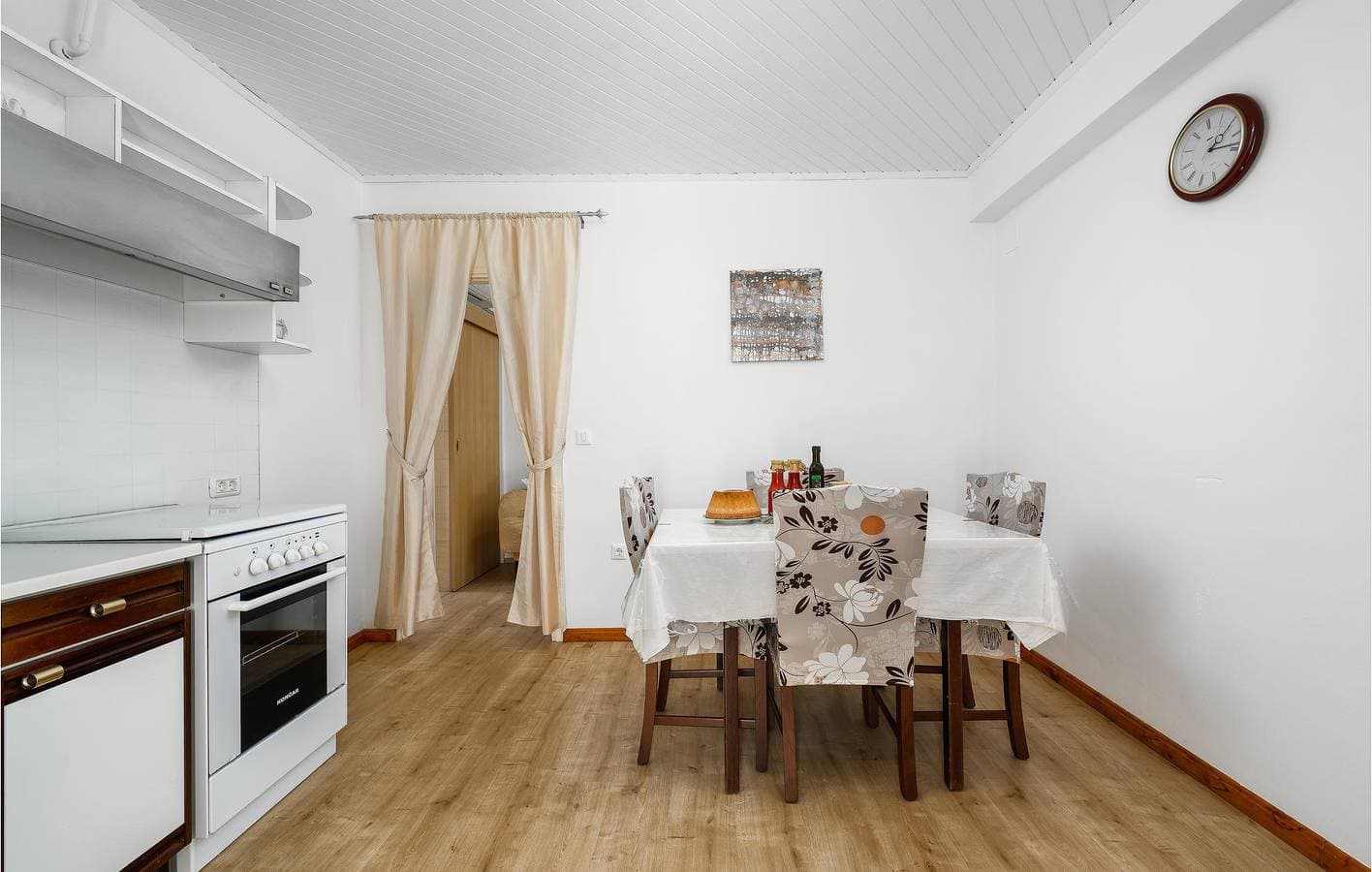 Foto 12 von 25: Gemütliche 2-Zimmer-Wohnung mit Terrasse, WLAN und Parkplatz