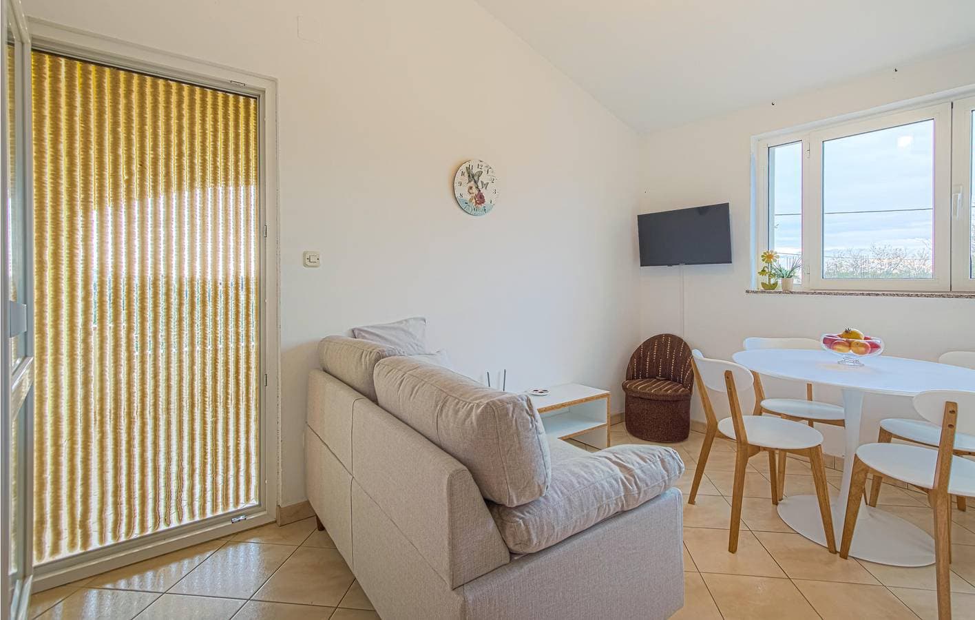 Foto 5 von 29: Gemütliches Apartment am Strand mit Pool, Terrasse und WLAN – 2,5 km vom Strand entfernt!