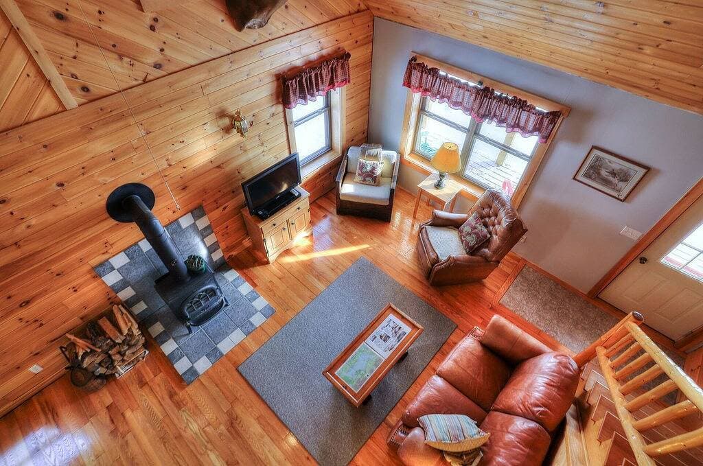 Foto 3 von 30: Große neuere Hütte mit gemeinsamem Zugang zum Rangeley Lake