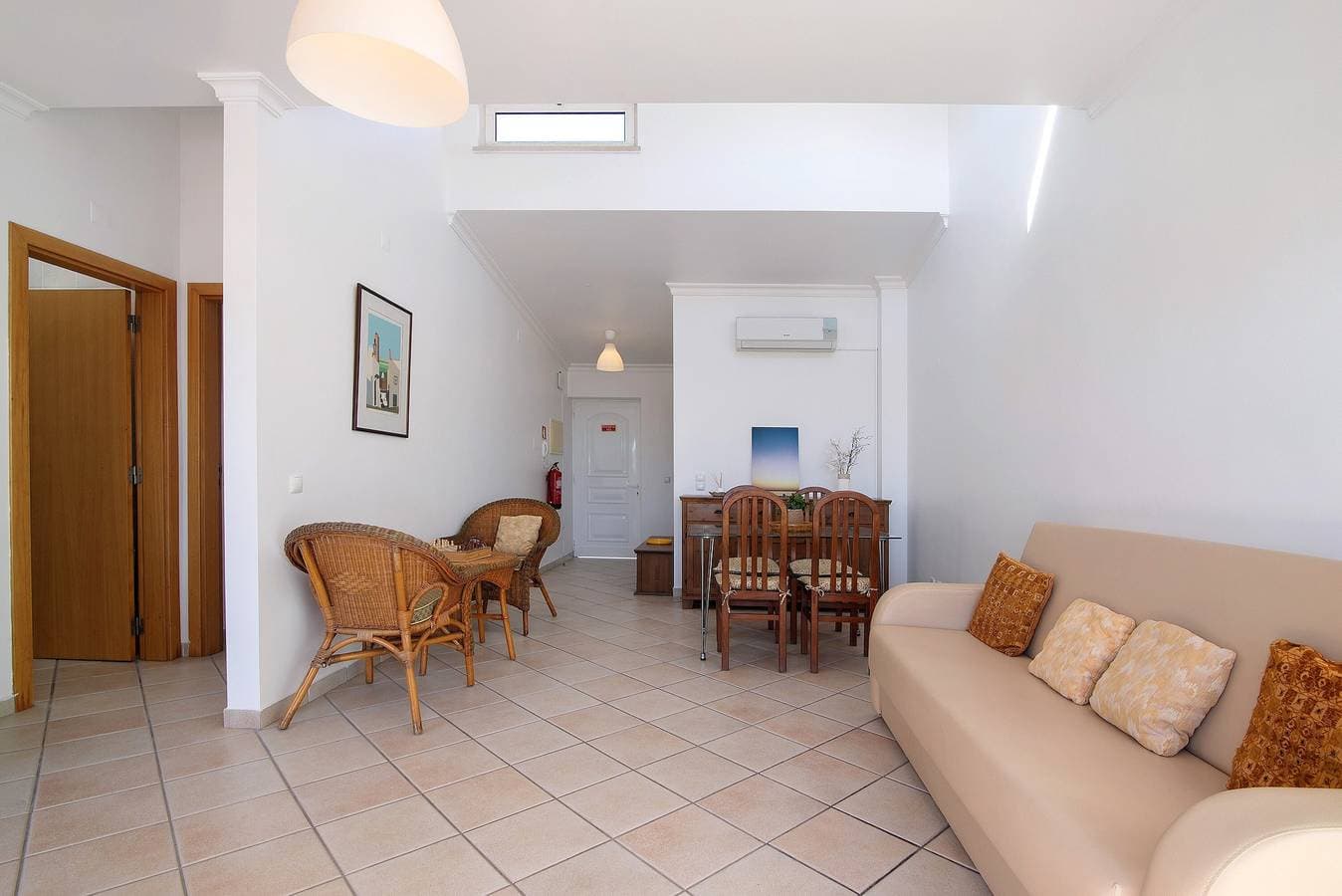 Foto 5 von 24: Apartment 'T1 2D Apt. Flor de Sal' mit privater Terrasse, WLAN und Klimaanlage