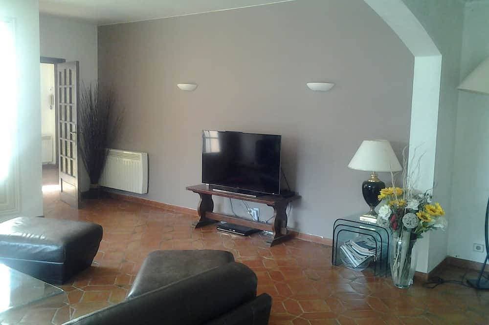 Foto 6 von 30: A Villa With Air Conditioning And A Private Pool In A Quiet Setting