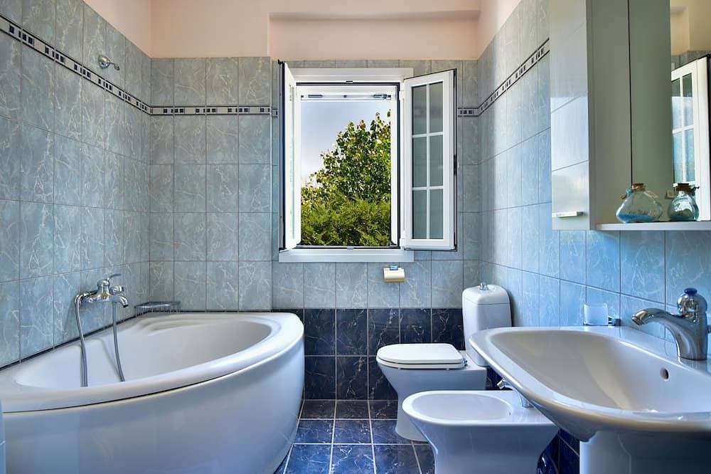 Foto 9 von 30: Familienfreundliche Luxusvilla direkt am Strand mit eigenem Tennisplatz, Pool, Whirlpool ...