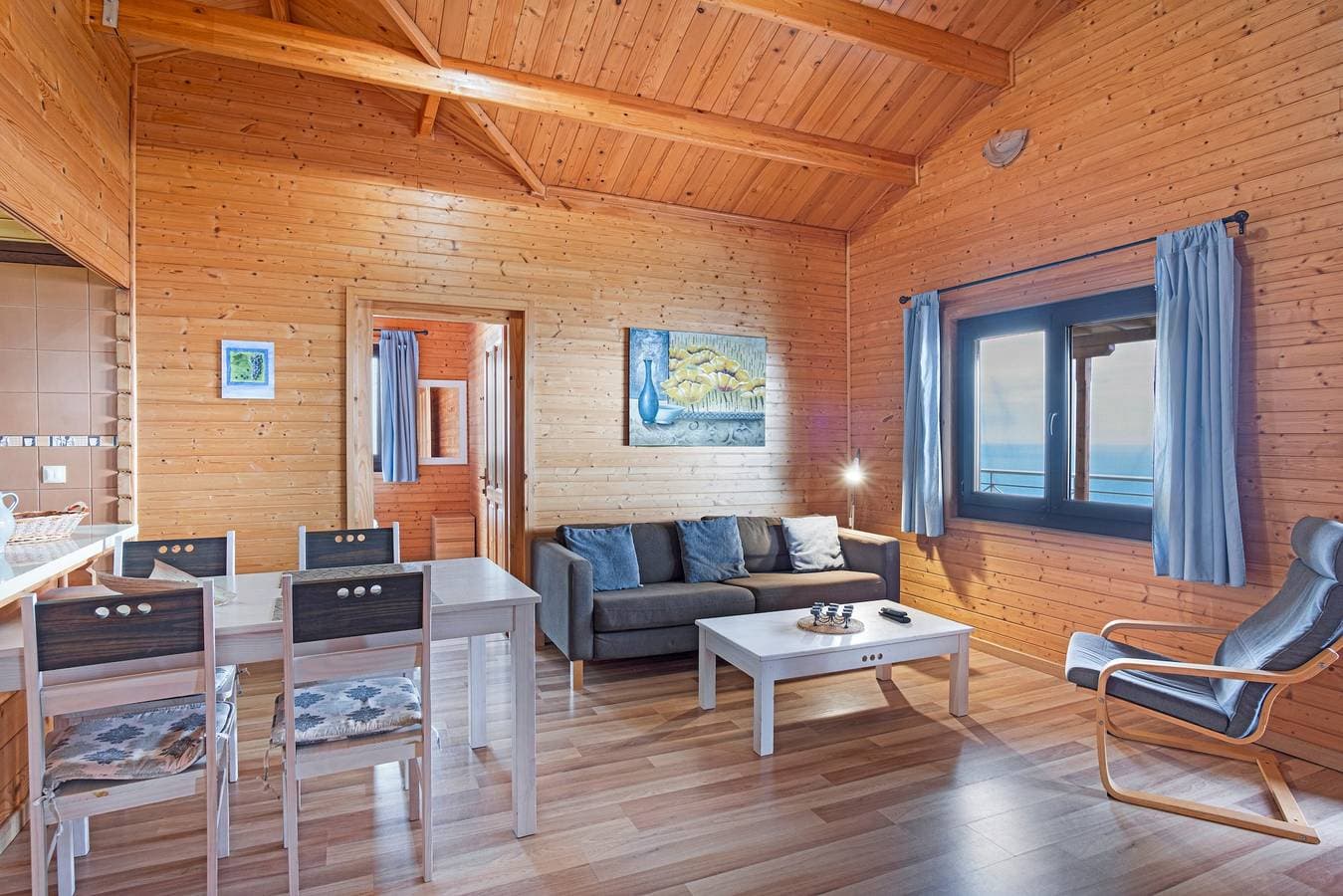Foto 5 von 36: Ferienhaus 'Moijama 12' mit Meerblick, Gemeinschaftspool und WLAN