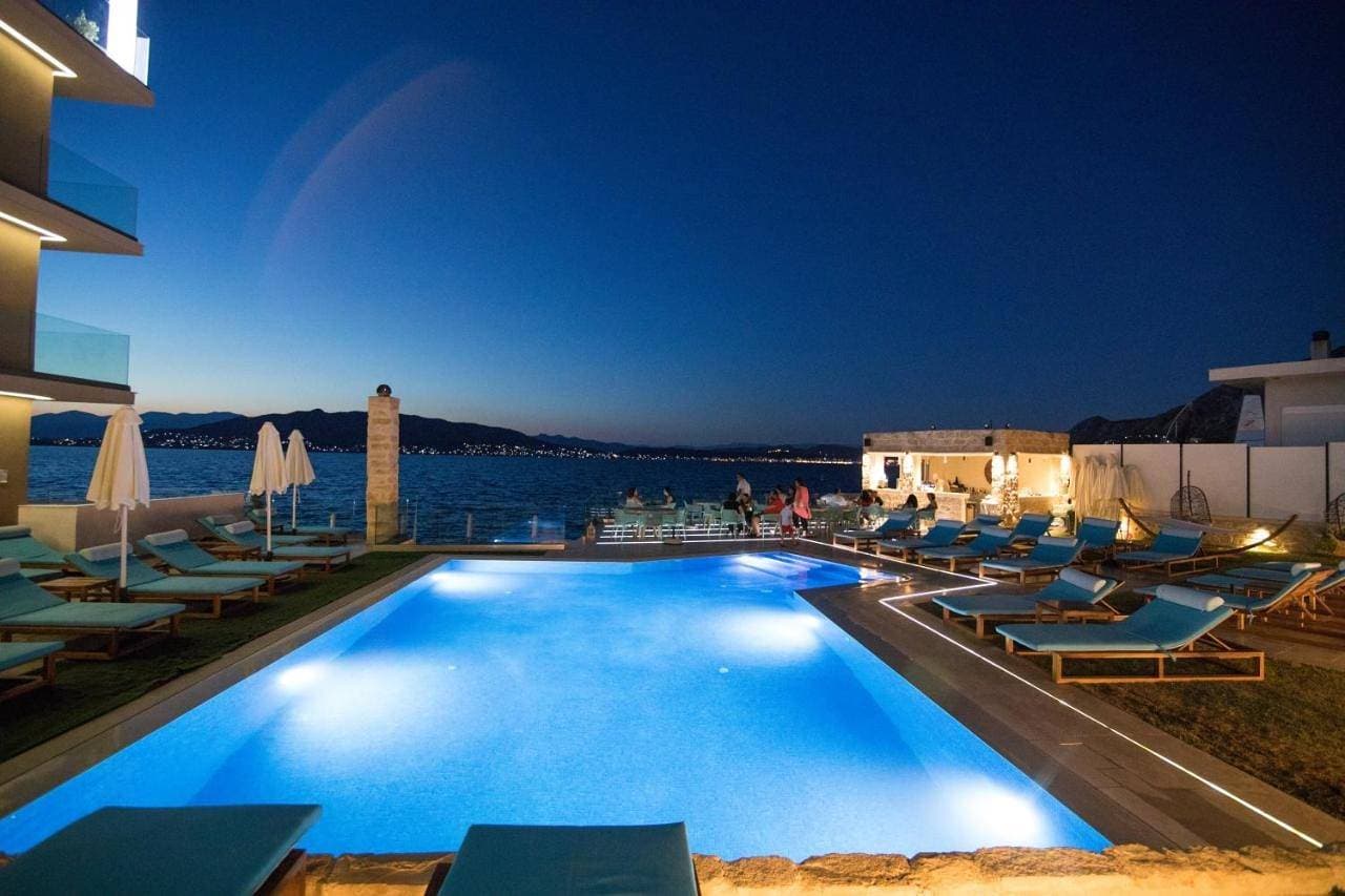 Aianteion Bay Luxury Hotel & Suites 1